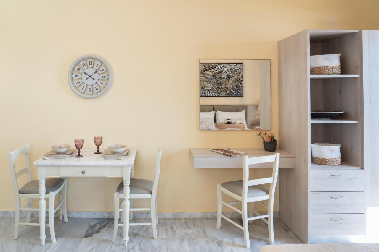 Apartment Aloe Studios, Waterfront Karavados