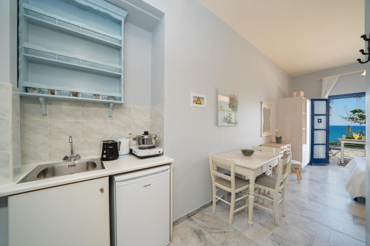 Aloe Studios, Waterfront Apartment