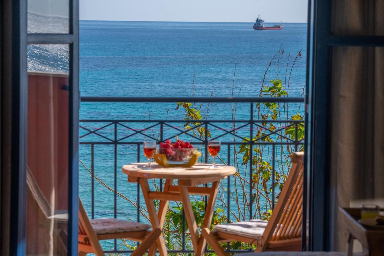 Aloe Studios, Waterfront