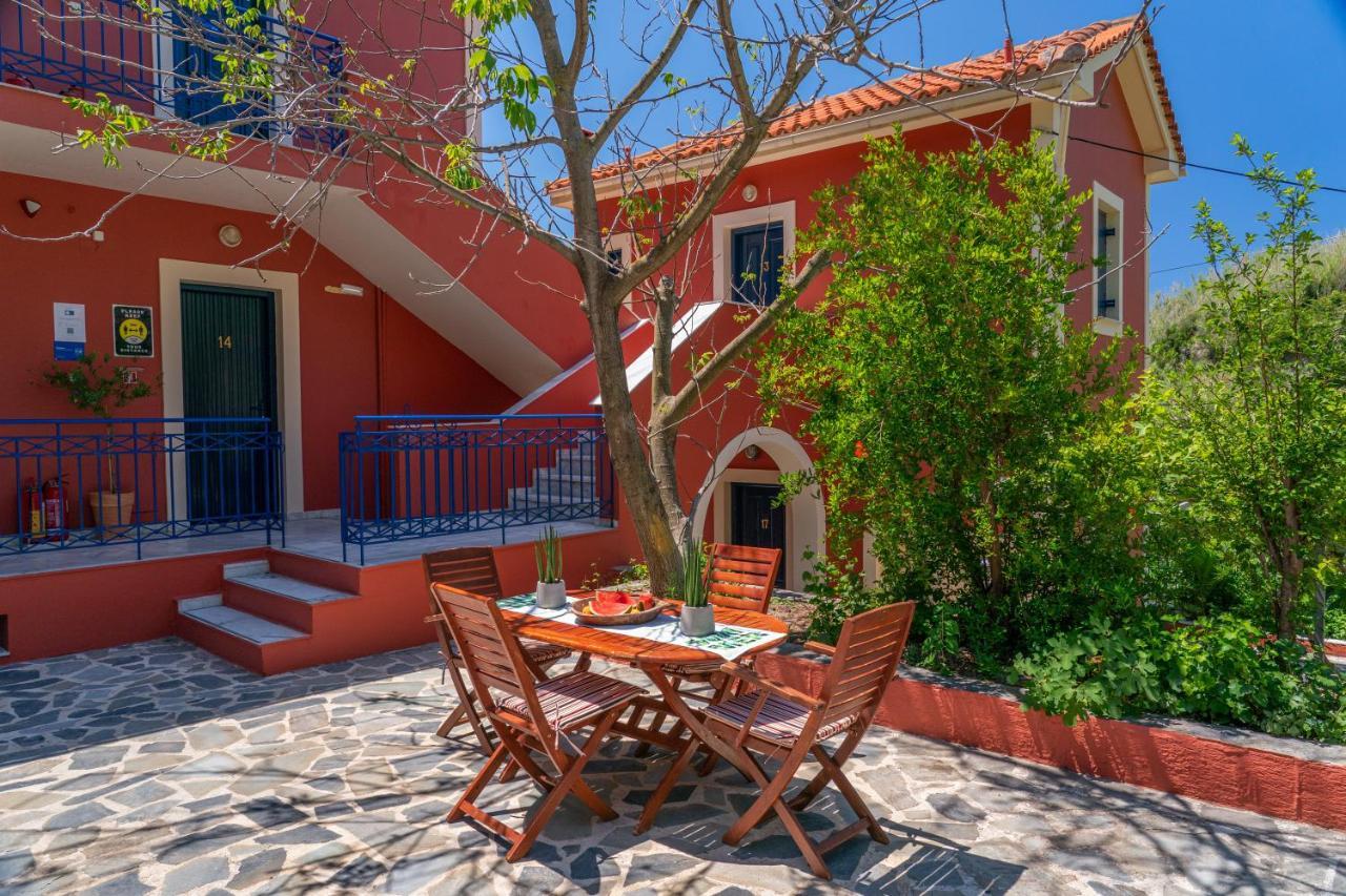 Aloe Studios, Waterfront * Καραβάδος